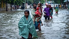 Hindistan ve bangladeş'teki sel felaketi sonucu milyonlarca kişi evsiz kaldı