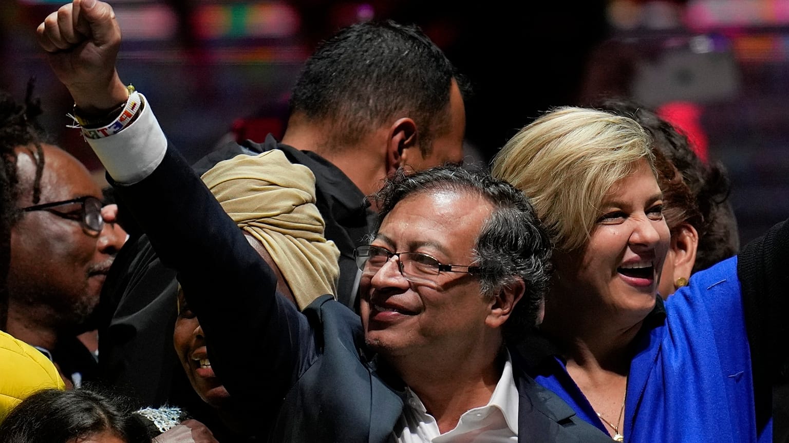 Gustavo Petro ve eşi Veronica Alcocer 