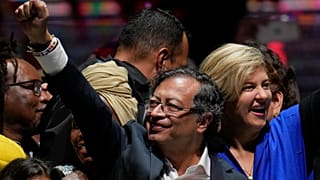 Gustavo Petro ve eşi Veronica Alcocer 