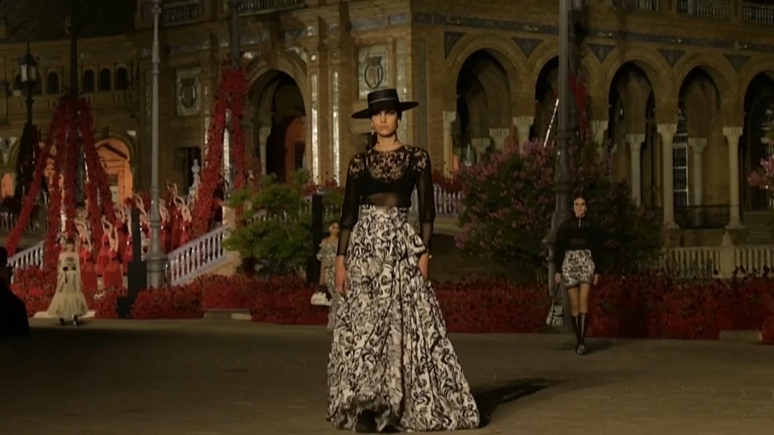 Desfile de la colección crucero de Dior en Sevilla