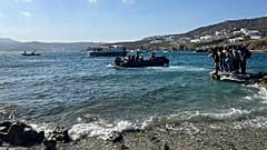 Mikonos  Adası'nda geçen yıl göçmenleri kurtarmak için yapılan arama-kurtarma operasyonu / Arşiv