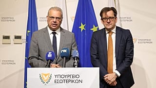 Νίκος Νουρής, Όλα Χένρικσον