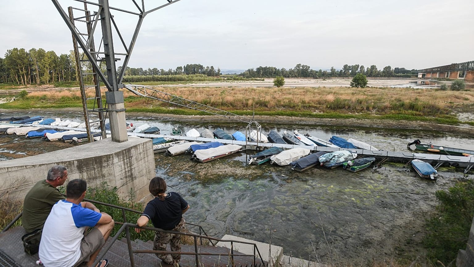 Kaum noch Wasser am Zussammenflußvon Ticino und Po