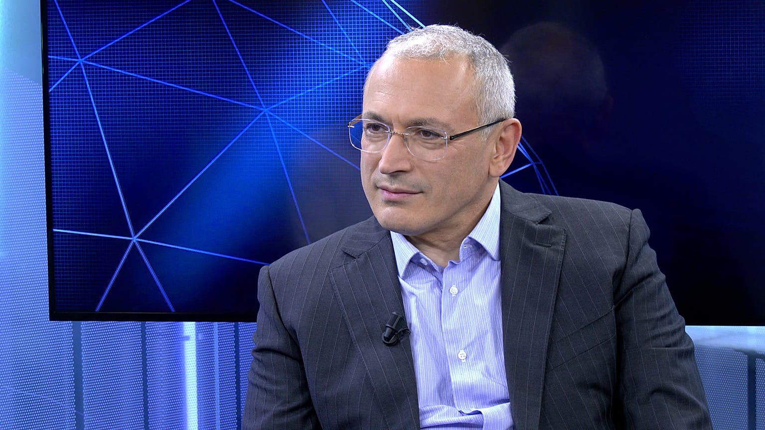 Ucraina, Khodorkovsky: "Putin è un gangster, trattare con lui è un errore drammatico"