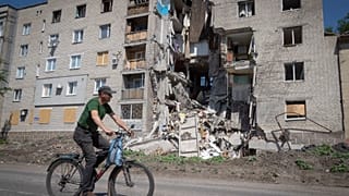 Разрушенный жилой дом в городе Бахмут Донецкой области