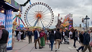 Wegen der Corona-Pandemie ist die Wiesn zwei Jahre in Folge ausgefallen: In diesem Jahr haben die Organisatoren die Veranstaltung "ohne Zugangsbeschränkung" angekündigt.