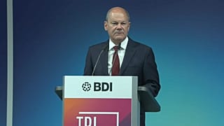 Der deutsche Bundeskanzler Olaf Scholz während seiner Rede beim Tag der Industrie 