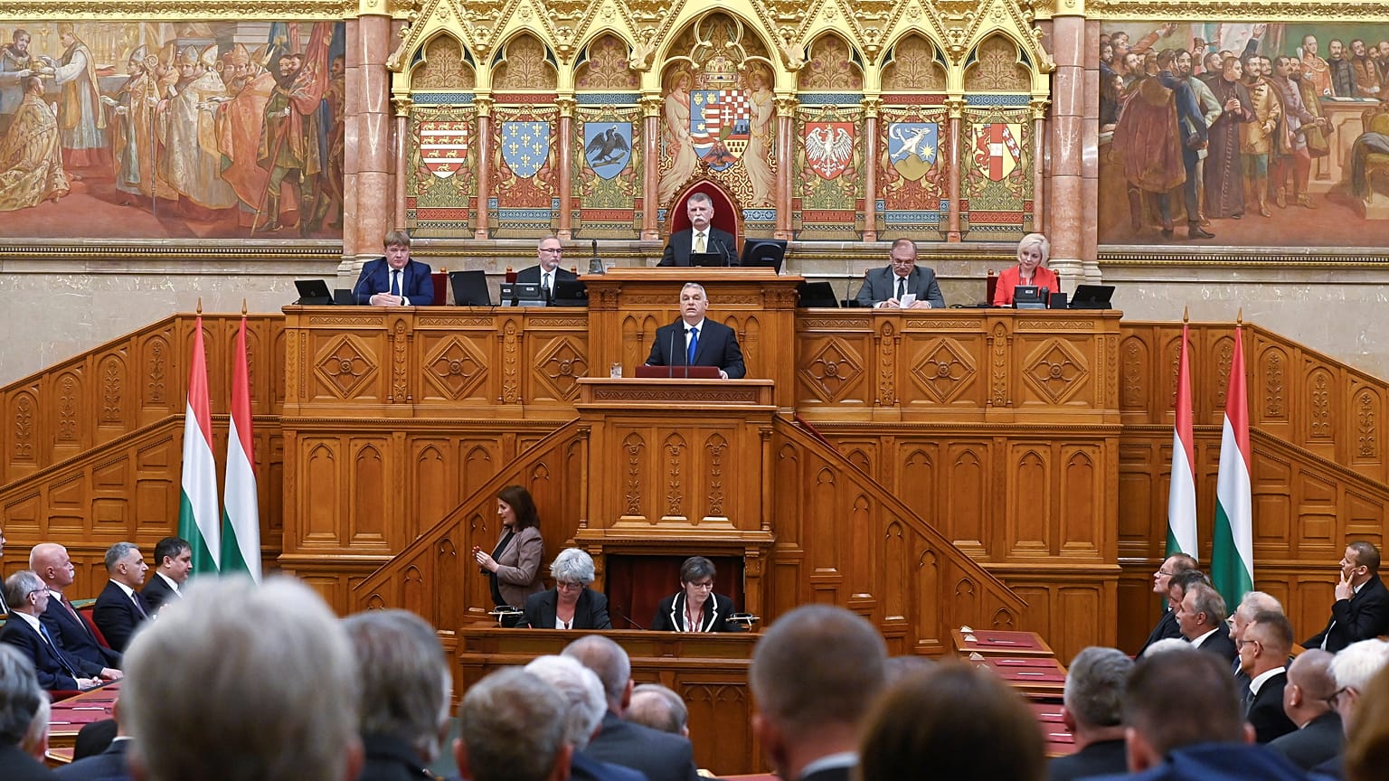 Az ötödik Orbán-kormány megalakulása