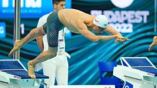 Mykhailo Romanchuk, de Ucrania, compite en la final de los 800 metros libres masculinos en el 19º Campeonato Mundial de la FINA en Budapest, Hungría, 21/6/2022