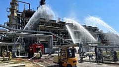 Тушение нефтеперерабатывающего завода в Новошахтинске 
