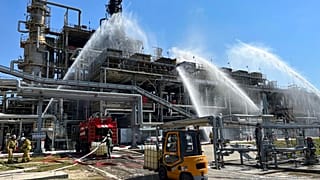 Тушение нефтеперерабатывающего завода в Новошахтинске 