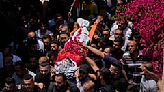 جنازة الشاب علي حسن حرب الذي تعرض للطعن على يد مستوطن يهودي في الضفة الغربية المحتلة. 