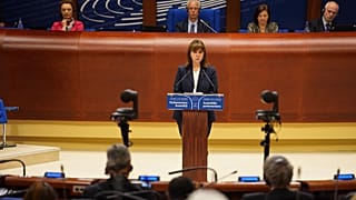Η Πρόεδρος της Δημοκρατίας Κατερίνα Σακελλαροπούλου μιλάει στην Ολομέλεια της Κοινοβουλευτικής Συνέλευσης του Συμβουλίου της Ευρώπης, στο Στρασβούργο