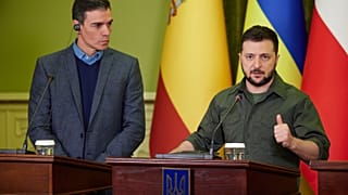 El presidente Ucraniano Volodímir Zelenski y el presidente del Gobierno español Pedro Sánchez juntos en Kiev