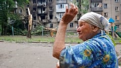 Ältere Frau im Donbas