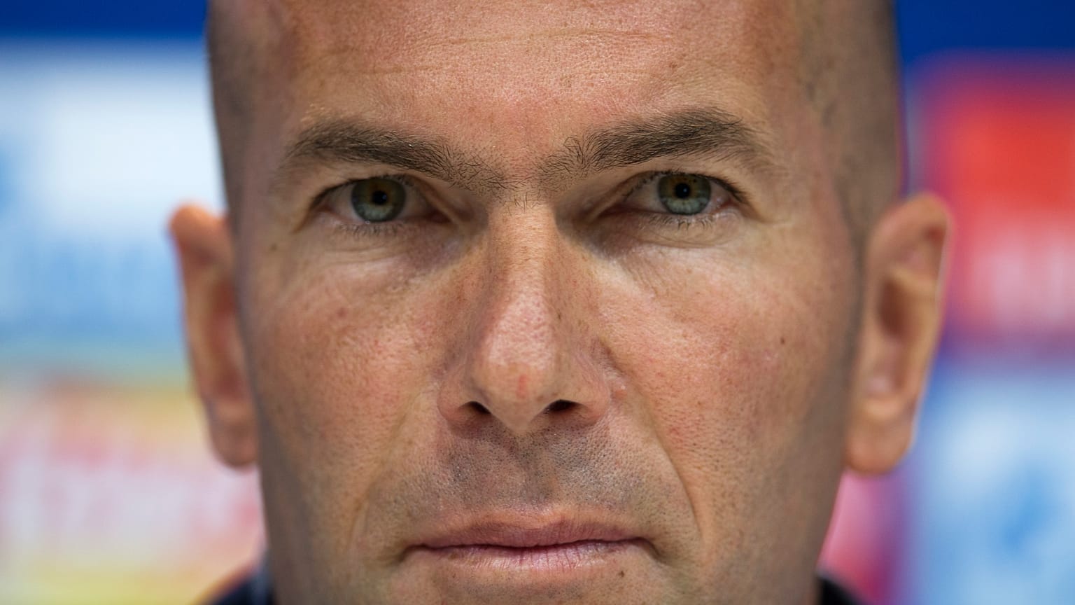 Zidane, ex-jogador francês.