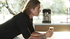Brad Pitt Fransa'daki şatosunun bahçesinde hazine avcılığını takıntı haline getirdiğini anlattı