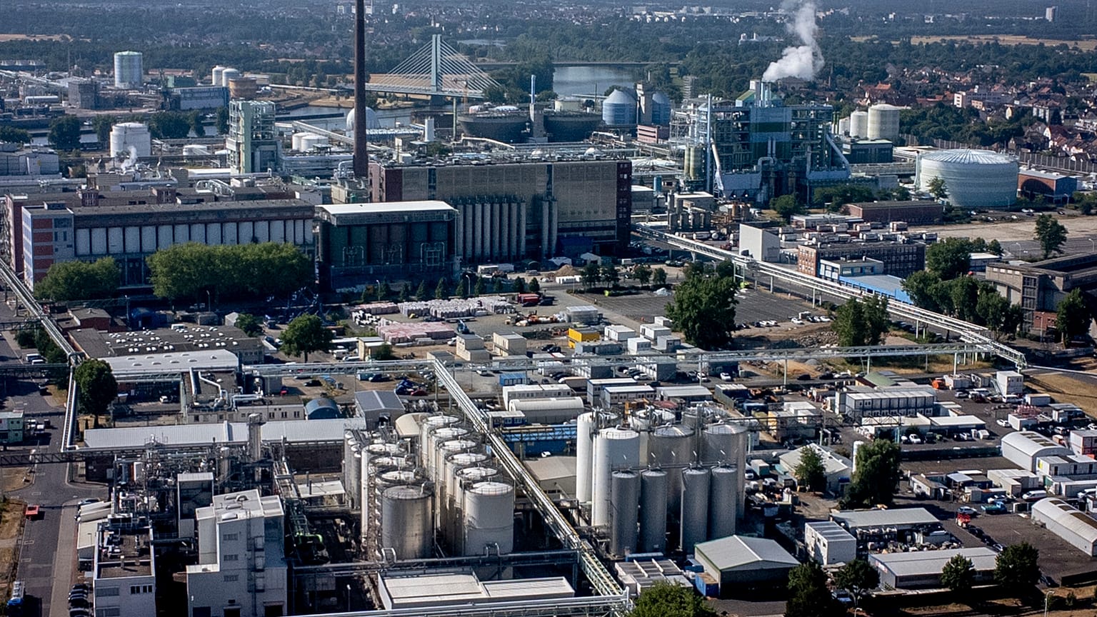 Képünk illusztráció: a frankfurti gáztároló