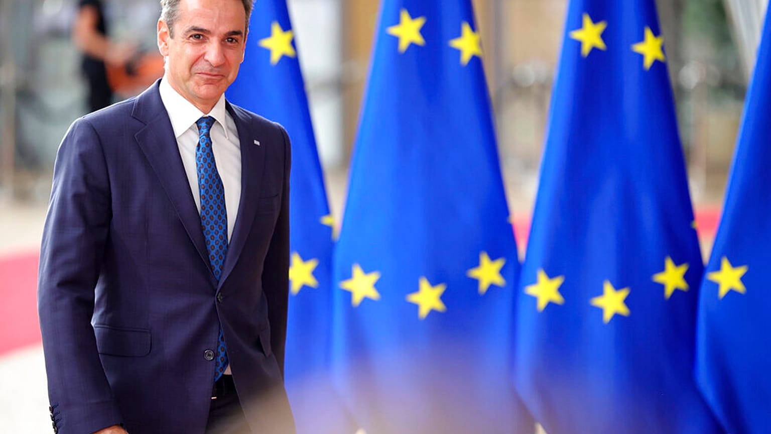 Ο Έλληνας πρωθυπουργός Κυριάκος Μητσοτάκης προσερχόμενος στη σύνοδο κορυφής της ΕΕ