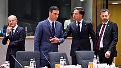 Die Regierungschefs Deutschlands, Spaniens, der Niederlande und der Slowakei bei Brüsseler EU-Gipfel