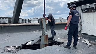 Скриншот: операция по обезвреживанию бомбы в Харькове