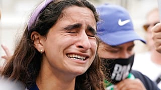 Demonstráció az amerikai legfelsőbb bíróság épülete előtt