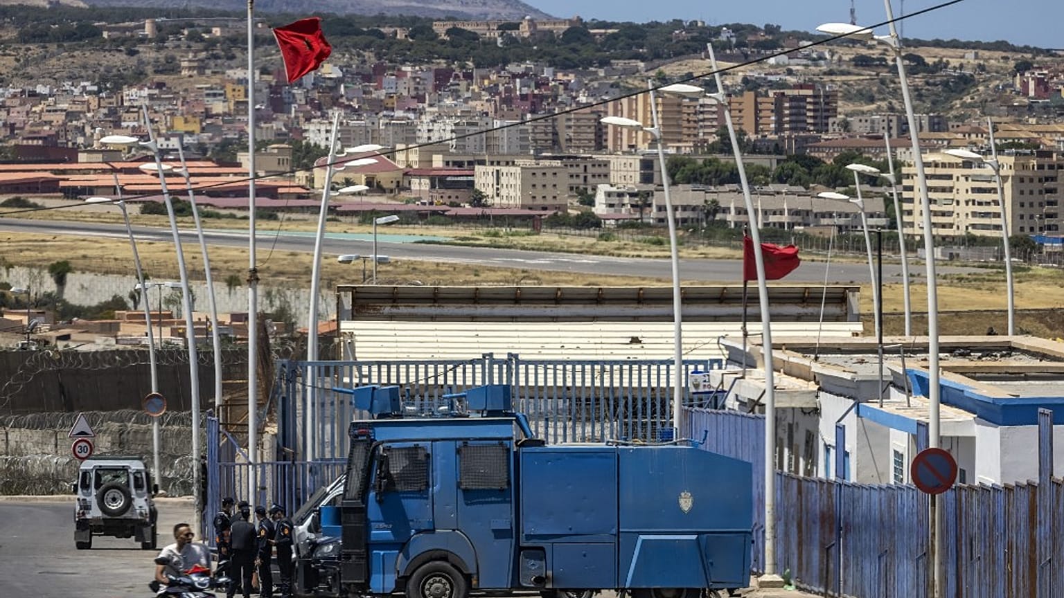 İspanya'nın Kuzey Afrika'daki topraklarından Melilla kentindeki sınır hattı