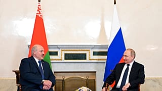 Rus Devlet Başkanı Putin, Belarus Cumhurbaşkanı Aleksandr Lukaşenko ile St. Petersburg'da bir araya geldi.