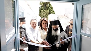 Εγκαίνια ιστορικής βιβλιοθήκης Σπετσών