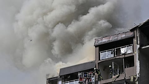 Воскресное утро под звуки взрывов