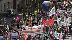 Líderes do G7 recebidos com protestos