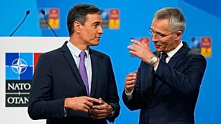 Közös sajtótájékoztatót tart Madridban Sánchez spanyol kormányfő és Stoltenberg NATO-főtitkár