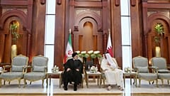 الرئيس الإيراني إبراهيم رئيسي  وأمير قطر تميم بن حمد آل ثاني في الدوحة قطر، الاثنين 21 فبراير 2022