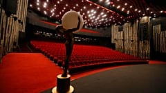 "Хрустальный глобус" - главный приз Кинофестиваля в Карловых Варах - в форме статуи. 