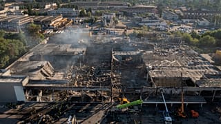 Le centre commercial détruit à Krementchouk en Ukraine près de Kyiv , le 28 juin 2022