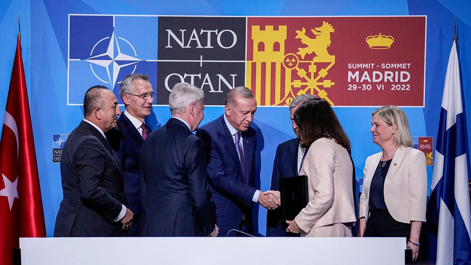 رجب طیب اردوغان پس از توافق با وزیر خارجه و نخست وزیر سوئد و نیز رئیس جمهوری فنلاند