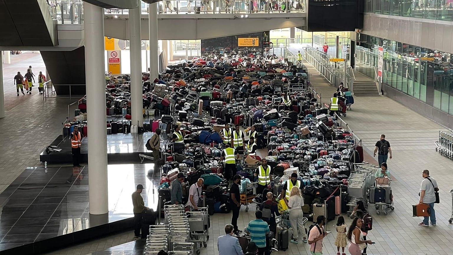 After a luggage system failure, piles of unclaimed baggage at Heathrow airport have begun to smell. 
