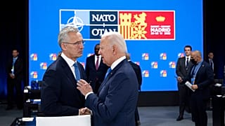 Генеральный секретарь НАТО Йенс Столтенберг и президент США Джо Байден