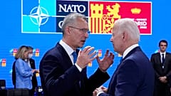 Stoltenberg y Joe Biden en la cumbre de la OTAN de Madrid