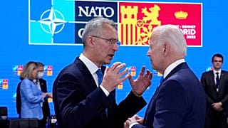 Stoltenberg y Joe Biden en la cumbre de la OTAN de Madrid