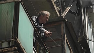 ليسيشانسك الأوكرانية تواجه قصفا روسيا عنيفا