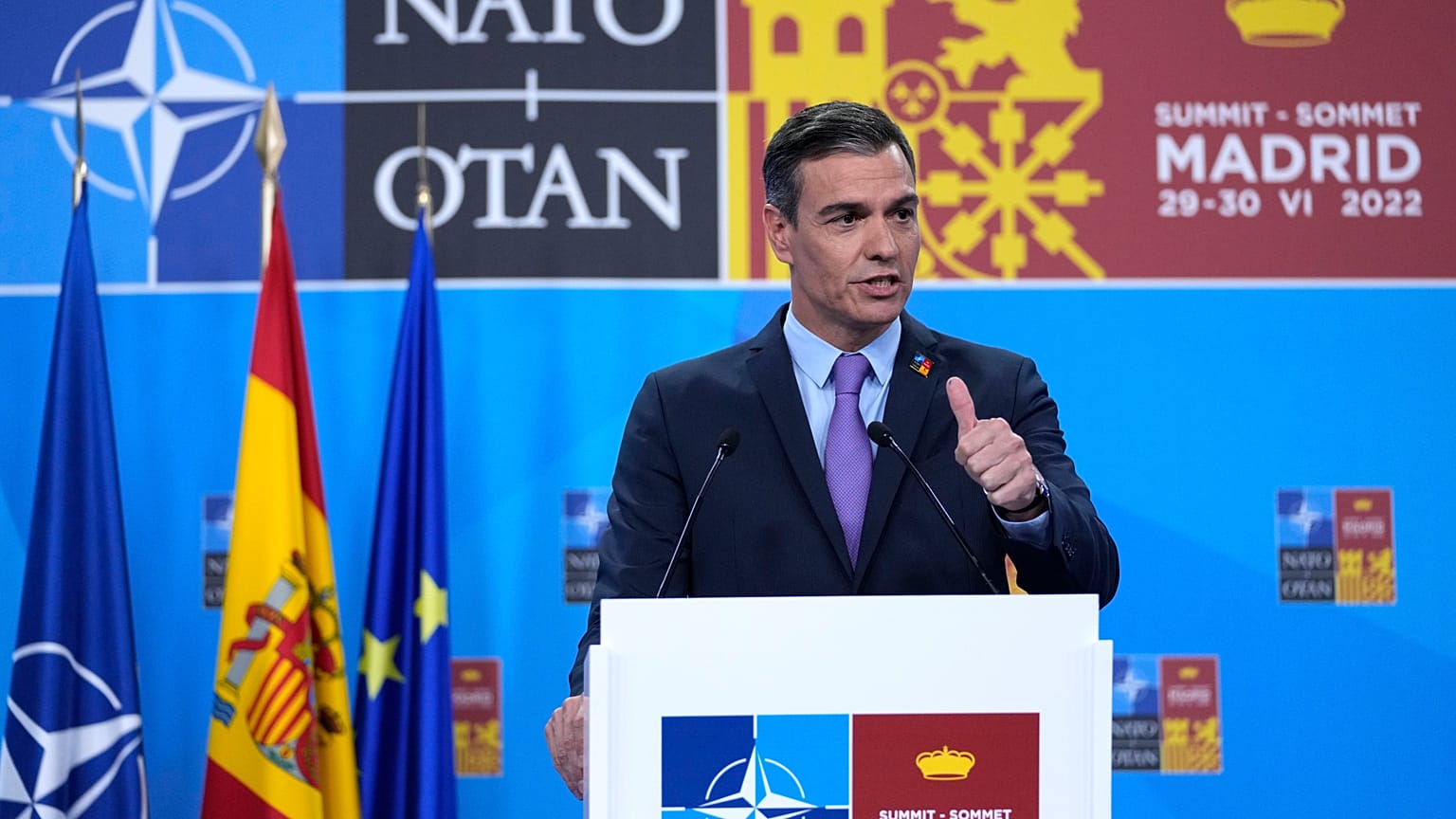 Pedro Sánchez durante su discurso de clausura de la cumbre de la OTAN