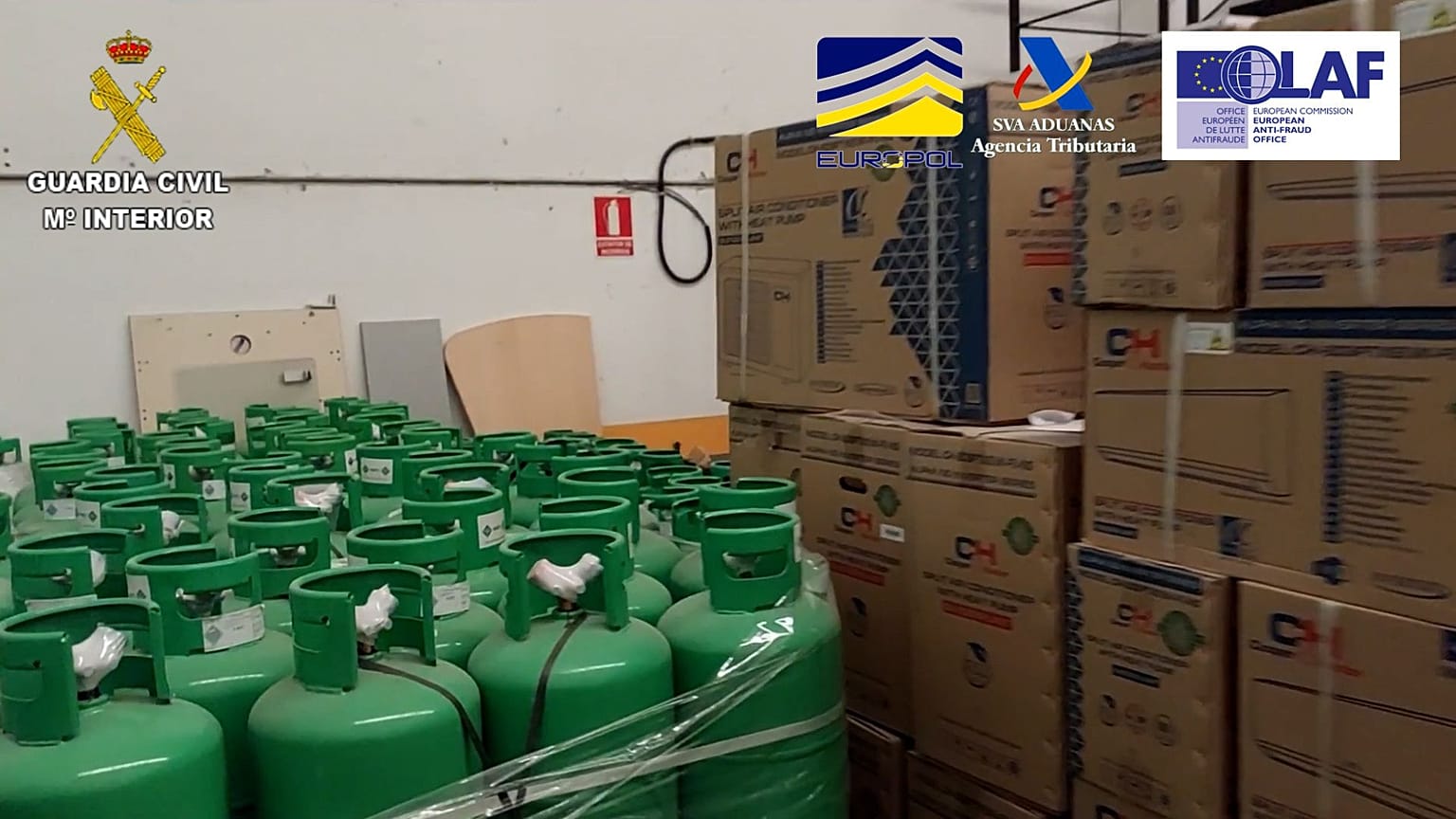 Spanish police have arrested 27 people involved in a carbon tax fraud scheme. 