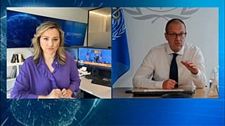 Ο Χανς Κλούγκε κατά τη διάρκεια της συνέντευξής του στο euronews