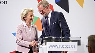 A presidente da Comissão Europeia deslocou-se à República Checa que assume a presidência semestral da UE