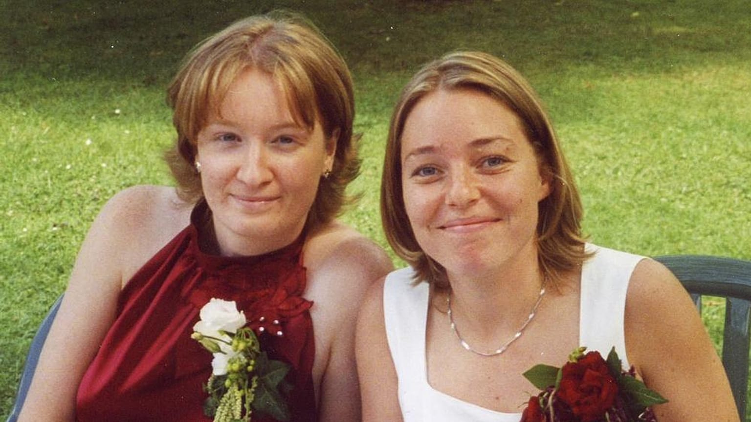 Laure ve Aline kanunun 1 Temmuz'da yürürlüğe girmesiyle ilk evlenen çiftler arasına girdi