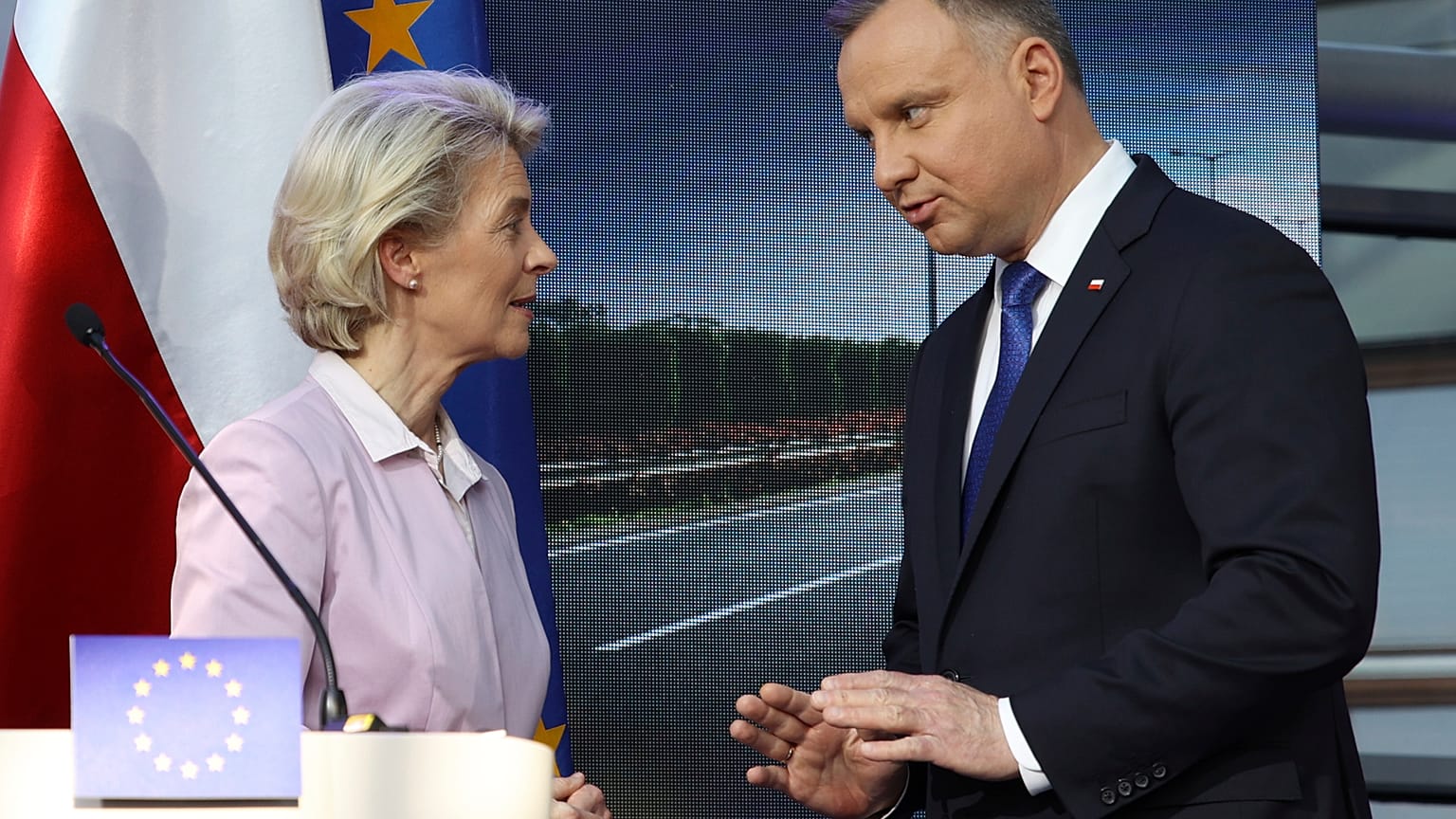 Ursula von der Leyen said an element of the Polish judicial reforms was already missing.