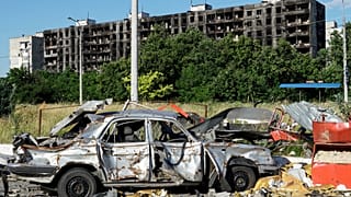 صورة من الدمار الذي لحق بمدنية ماريوبول في أوكرانيا. 01/07/2022
