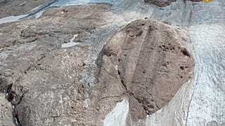 Сход лавины на леднике Мармолада (Италия)
