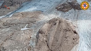 Спасательная операция на леднике Мармолада